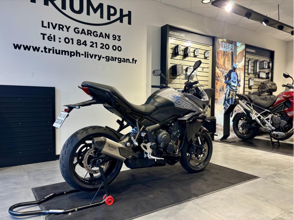 TRIUMPH TIGER 800