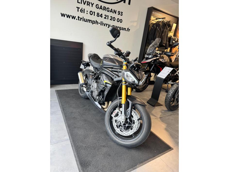 TRIUMPH SPEED TRIPLE 1200 RS