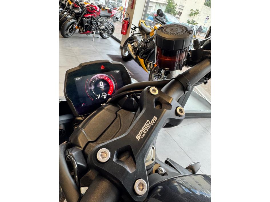 TRIUMPH SPEED TRIPLE 1200 RS