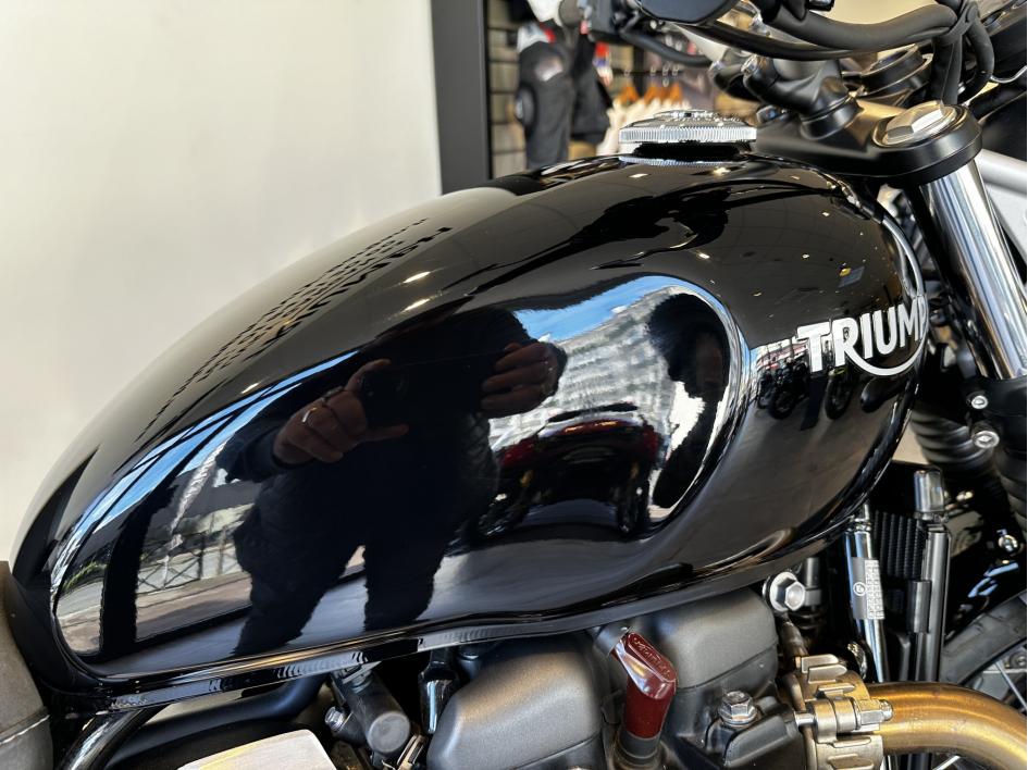 TRIUMPH SCRAMBLER 900