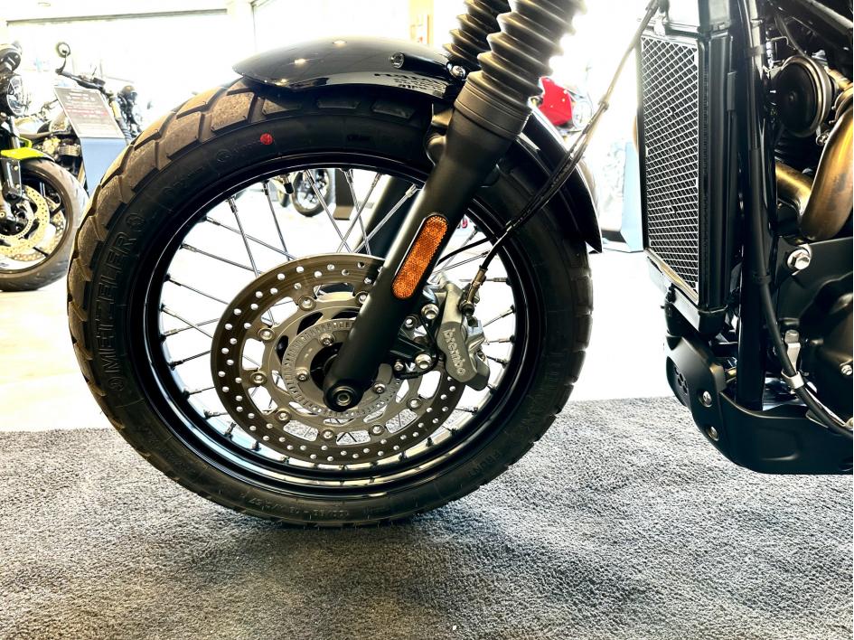 TRIUMPH SCRAMBLER 900