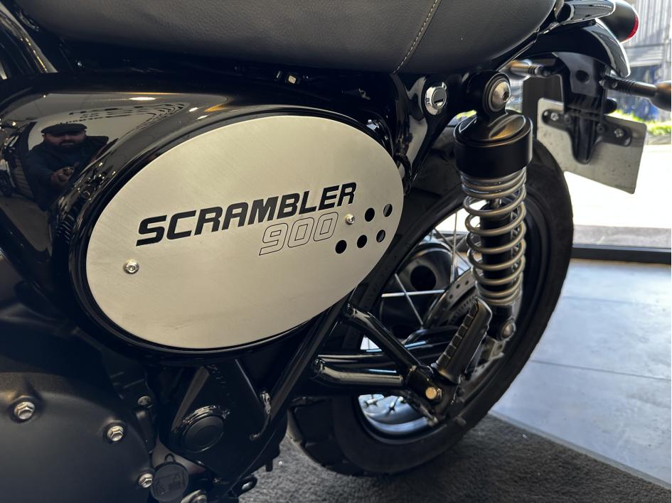 TRIUMPH SCRAMBLER 900