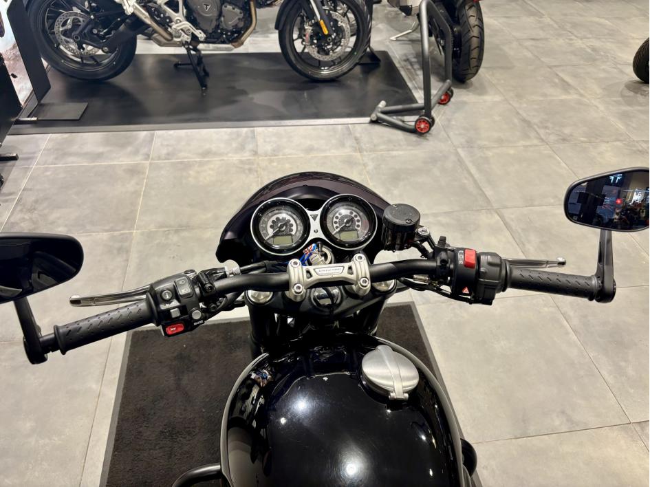 TRIUMPH SPEED TWIN 1200