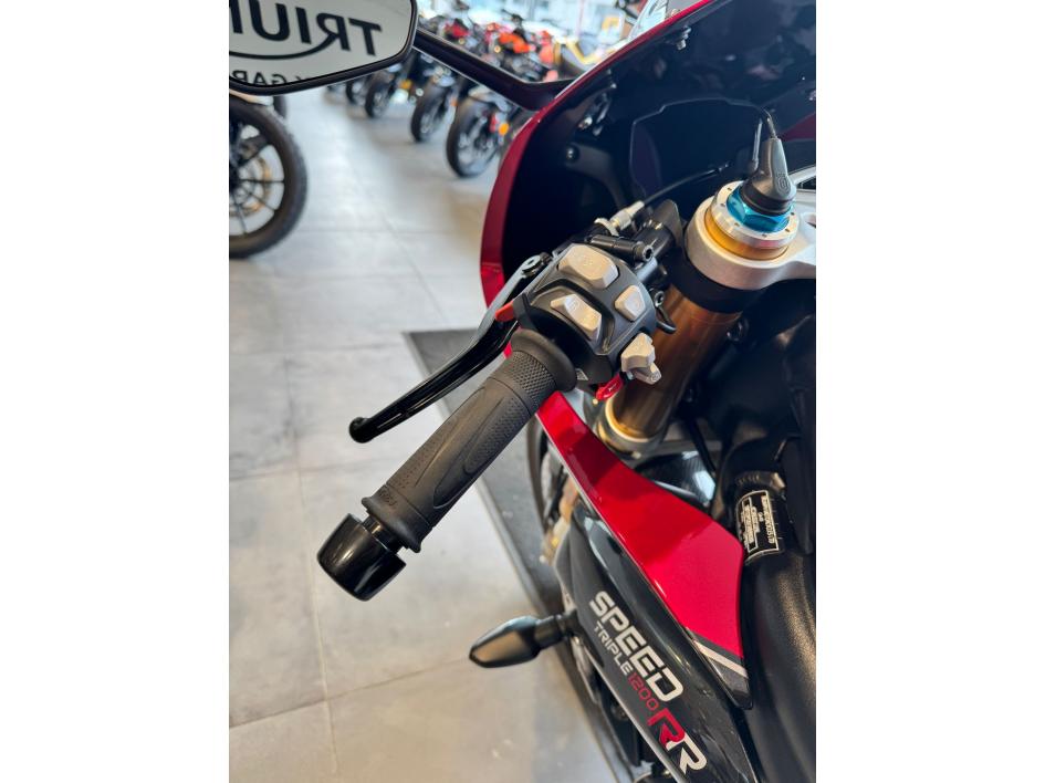 Triumph Speed Triple 1200 RR – Rouge – 2023 – 12 548 km – Superbe état