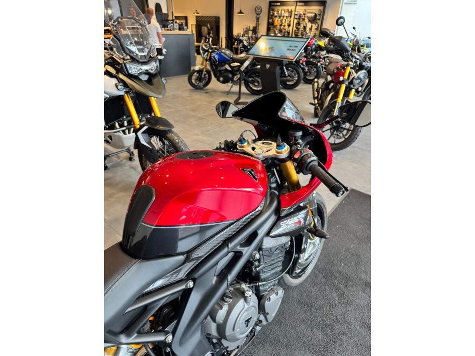 Triumph Speed Triple 1200 RR – Rouge – 2023 – 12 548 km – Superbe état