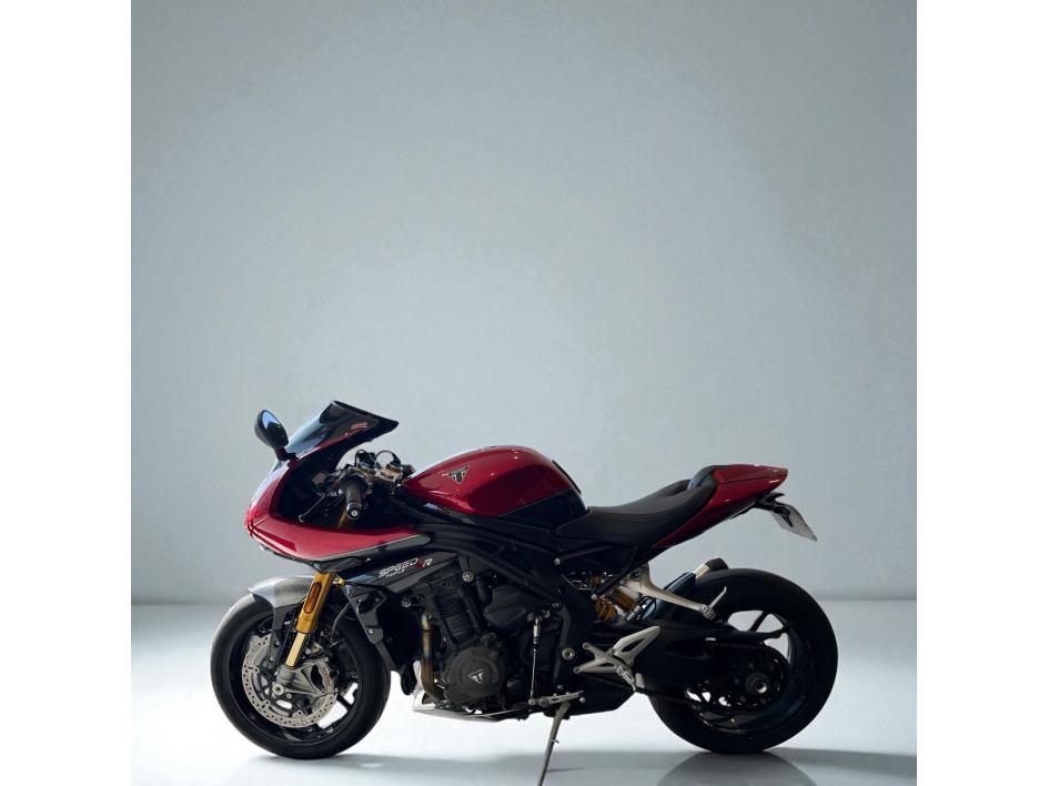 Triumph Speed Triple 1200 RR – Rouge – 2023 – 12 548 km – Superbe état