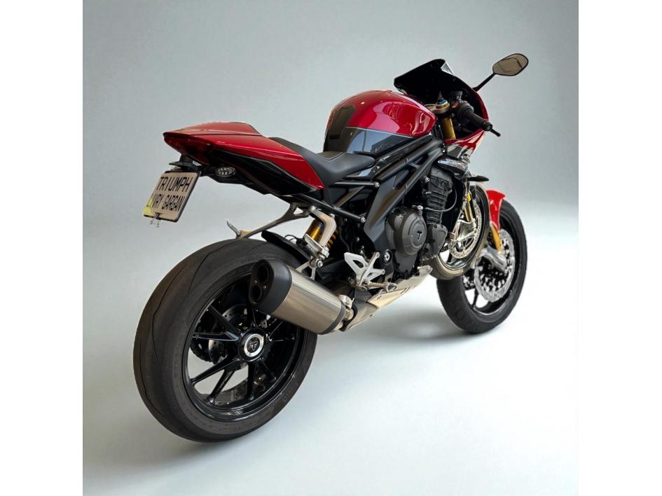 Triumph Speed Triple 1200 RR – Rouge – 2023 – 12 548 km – Superbe état