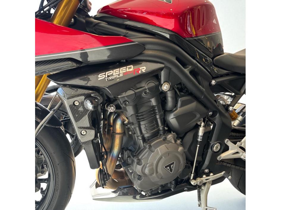 Triumph Speed Triple 1200 RR – Rouge – 2023 – 12 548 km – Superbe état