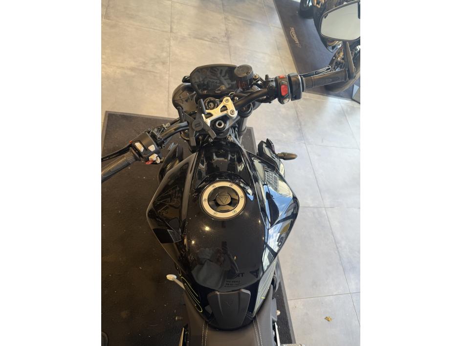 Triumph Street Triple 765 RS – 2025 – Noir – 1 000 km