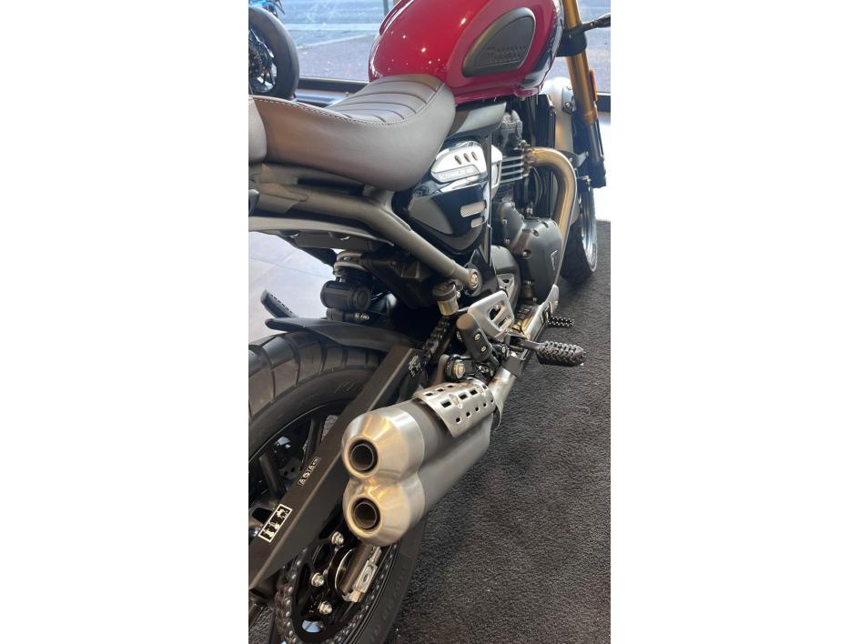TRIUMPH Scrambler 400 X