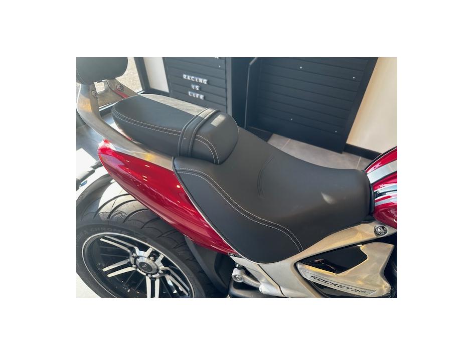 TRIUMPH ROCKET 3 GT