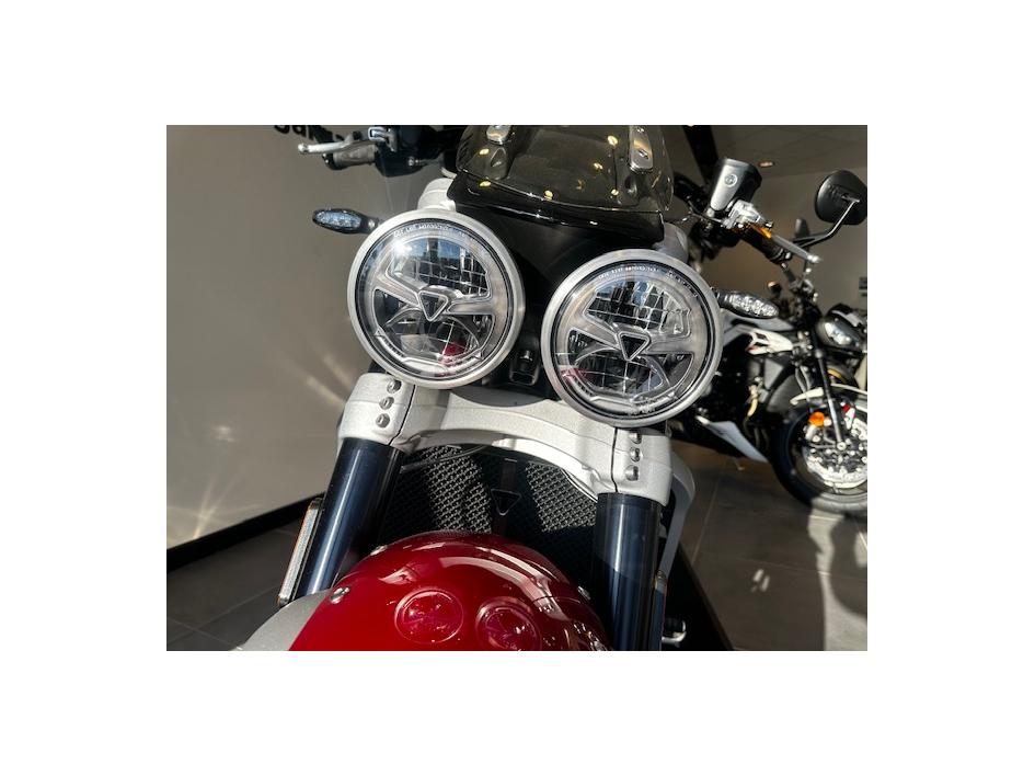 TRIUMPH ROCKET 3 GT