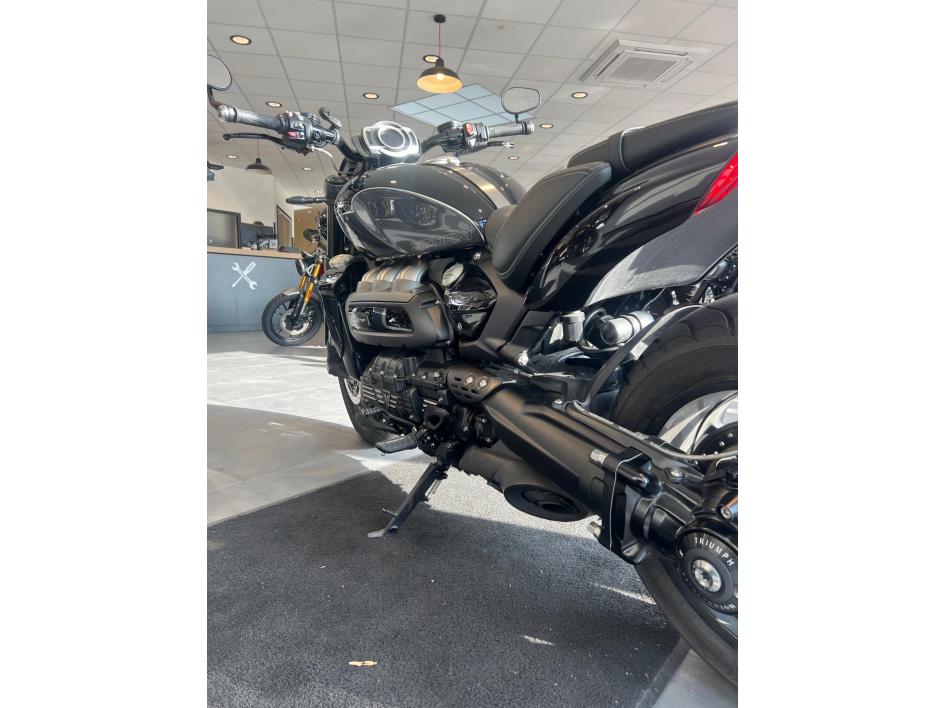 Triumph Rocket 3 R – 2025  – 2 200 km