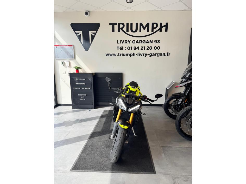  Triumph Street Triple 765 MOTO2 Édition Limitée n°130/765 – Disponible immédiatement
