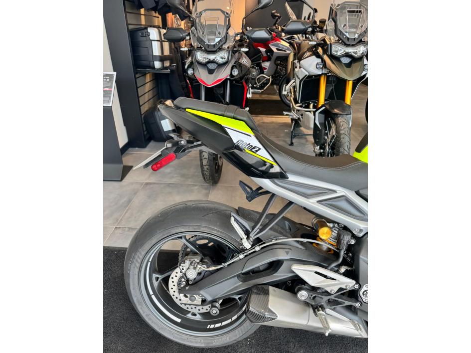  Triumph Street Triple 765 MOTO2 Édition Limitée n°130/765 – Disponible immédiatement
