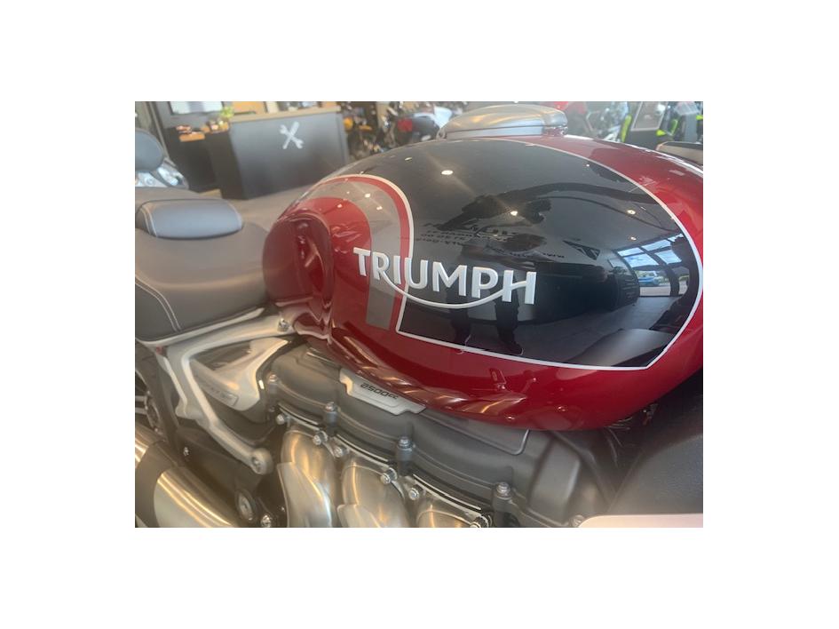 TRIUMPH ROCKET 3 GT