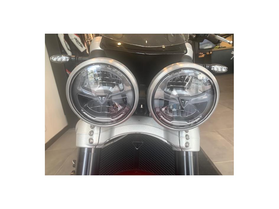 TRIUMPH ROCKET 3 GT