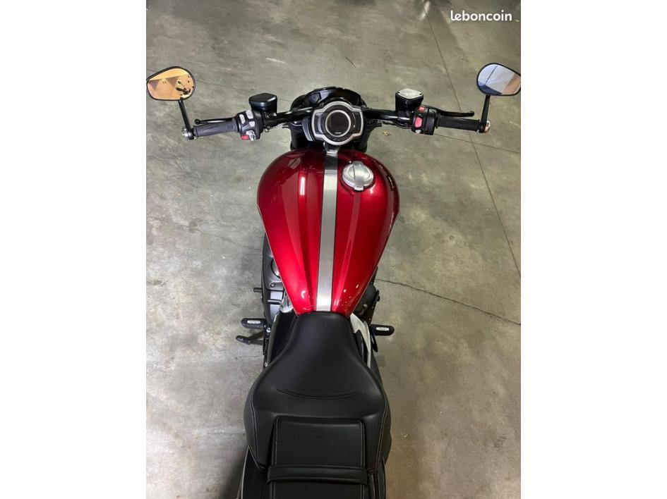 TRIUMPH Rocket 3 GT Storm