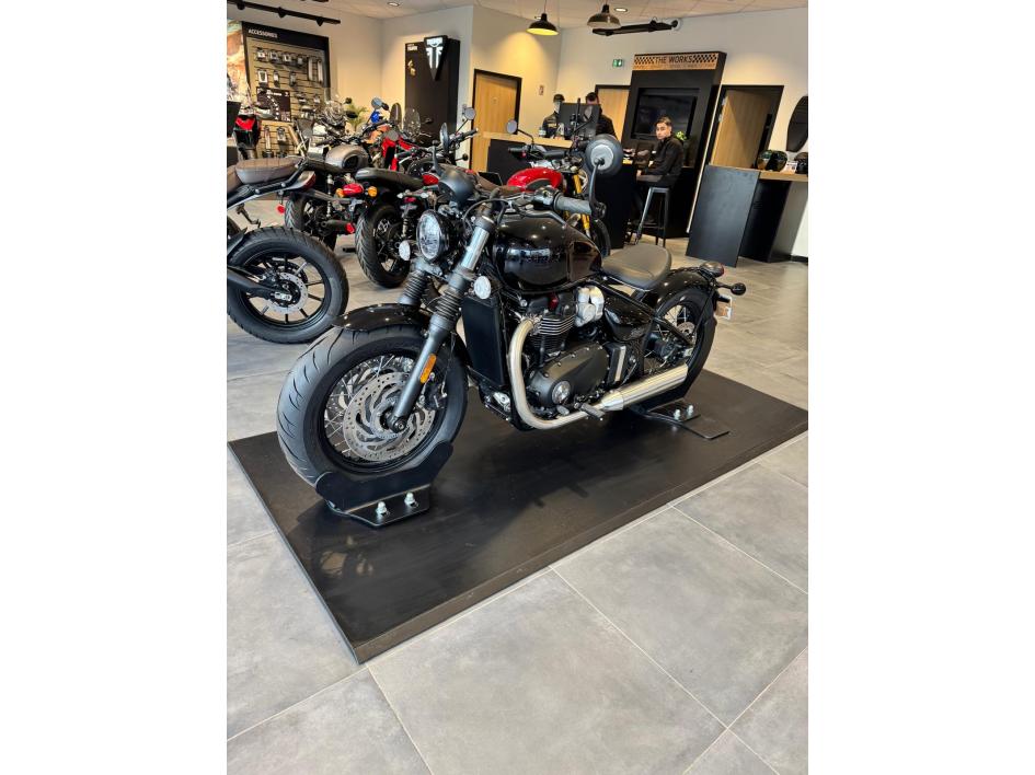 TRIUMPH Bonneville Bobber 1200
