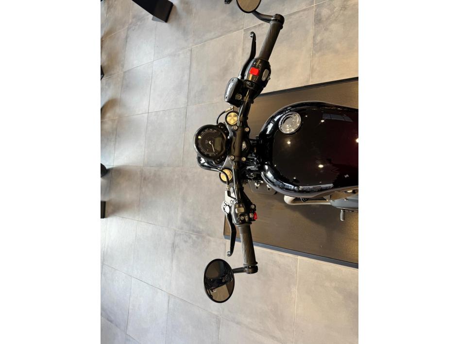TRIUMPH Bonneville Bobber 1200